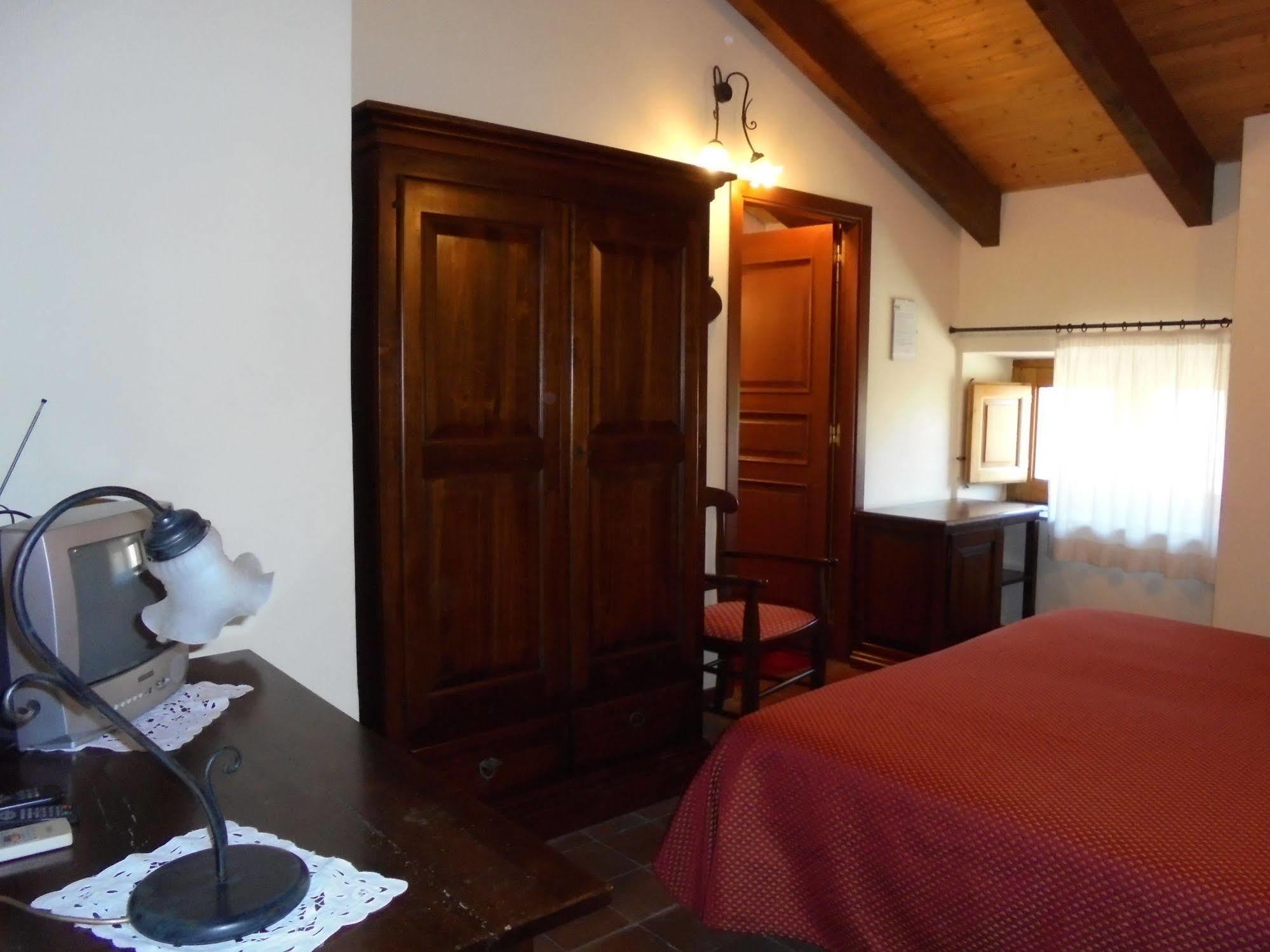 Ai Vecchi Crateri Pensionat SantʼAlfio Exteriör bild